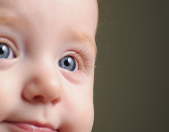 Beba ima tamne podočnjake? Trebate li se zabrinuti? Bebe.hr portal