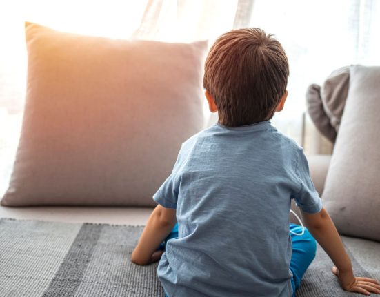 Djeca s invaliditetom i savjeti nošenja s rekacijom drugih Bebe.hr portal