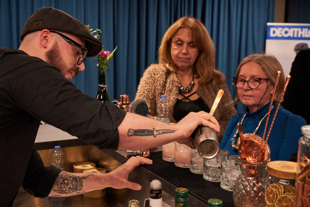 out of office konferencija